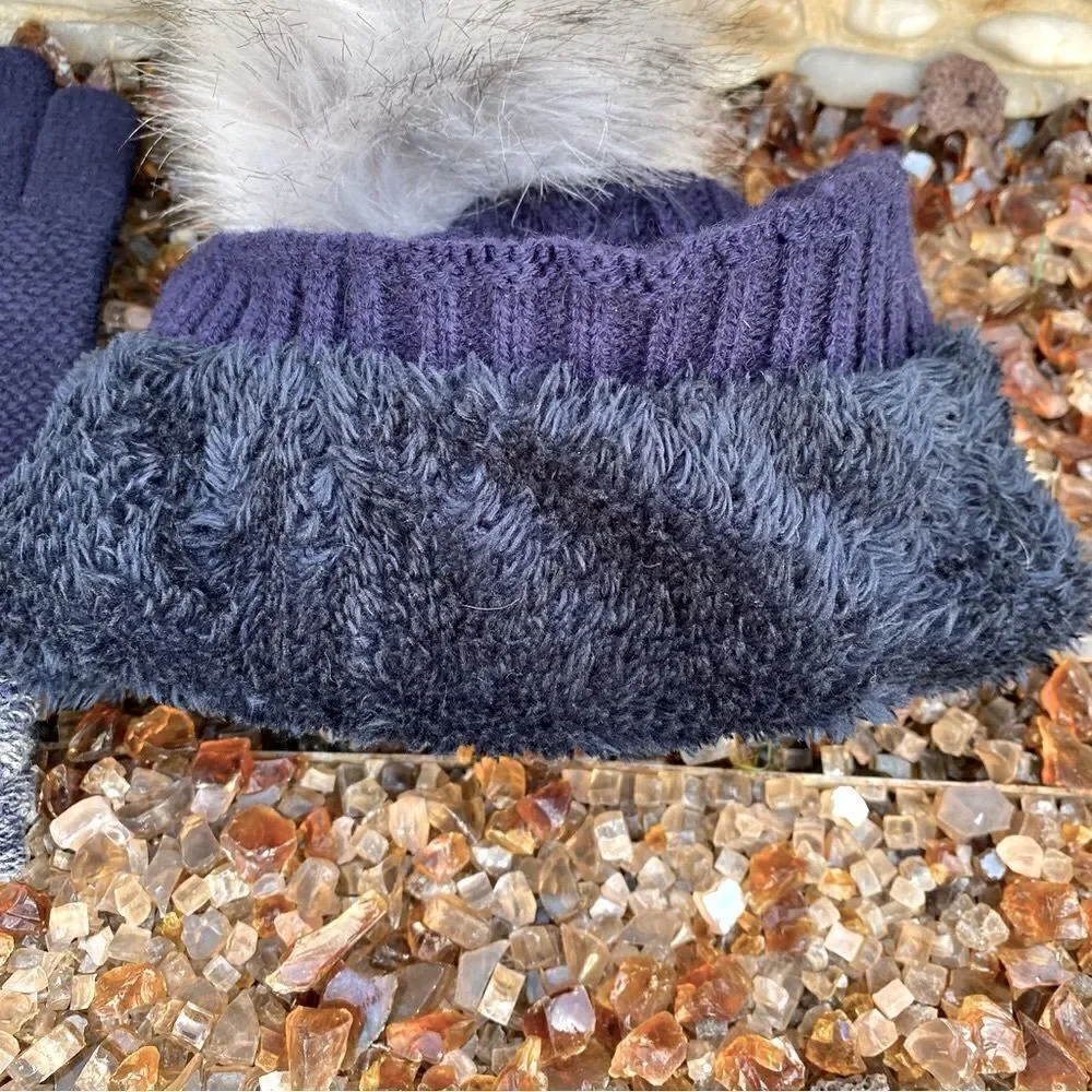 Britt's Knits Dark Blue Plush Lined Knit Pom Hat & Button Accent Gloves OS EUC!